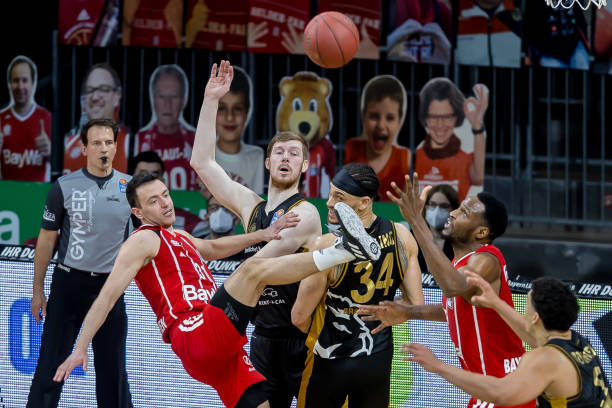 她一直在挑 她一直在挑